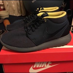 Men’s Nike Roshe size 11